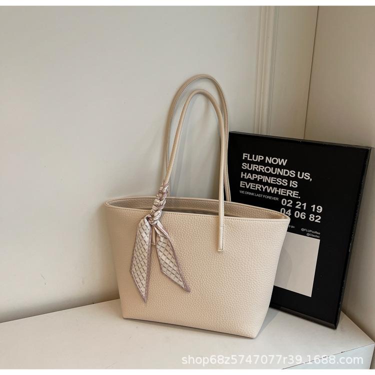 Large-capacity commuter bag women's 2025 new spring and summer simple student shoulder bag work leisure tote bag