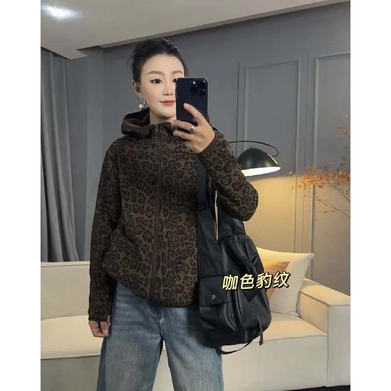 Fashionable Versatile Loose Thickened Hooded Leopard Print Jacket for Women Autumn Casual Simple Velvet Sweatshirt Cardigan