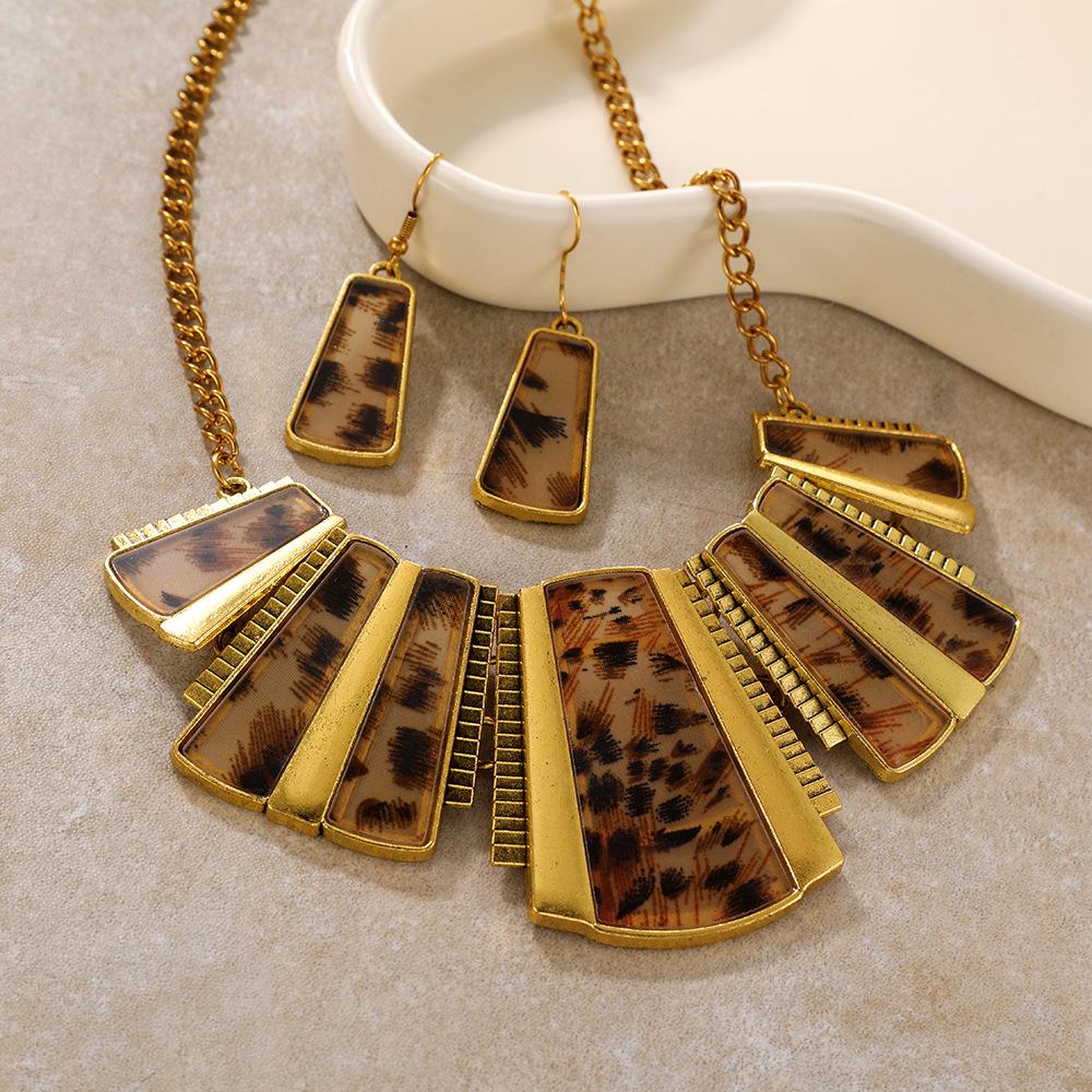 European and American foreign trade new  fashion retro leopard print necklace alloy exaggerated earrings necklace set jewelry women