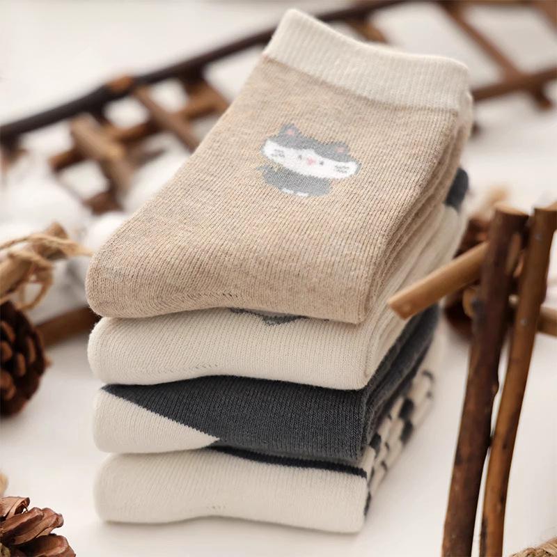 Women's Warm Terry Socks - Cute Cat Design, Cold-Resistant, Thickened Floor Socks for Autumn/Winter