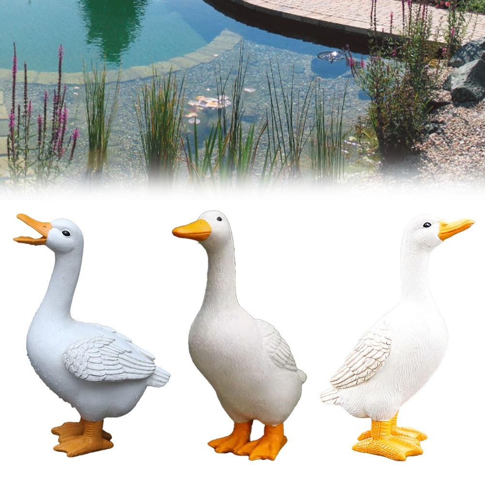Garden Duck Statue Resin Outdoor Decoration Water Spraying Duck