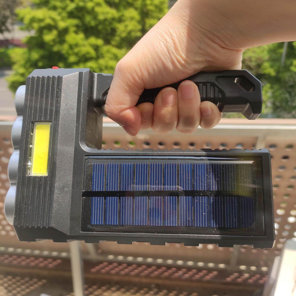 Torcia elettrica ricaricabile USB/solare a 8 LED Torcia tattica a batteria con faretto a lunga portata impermeabile multifunzione per esterni