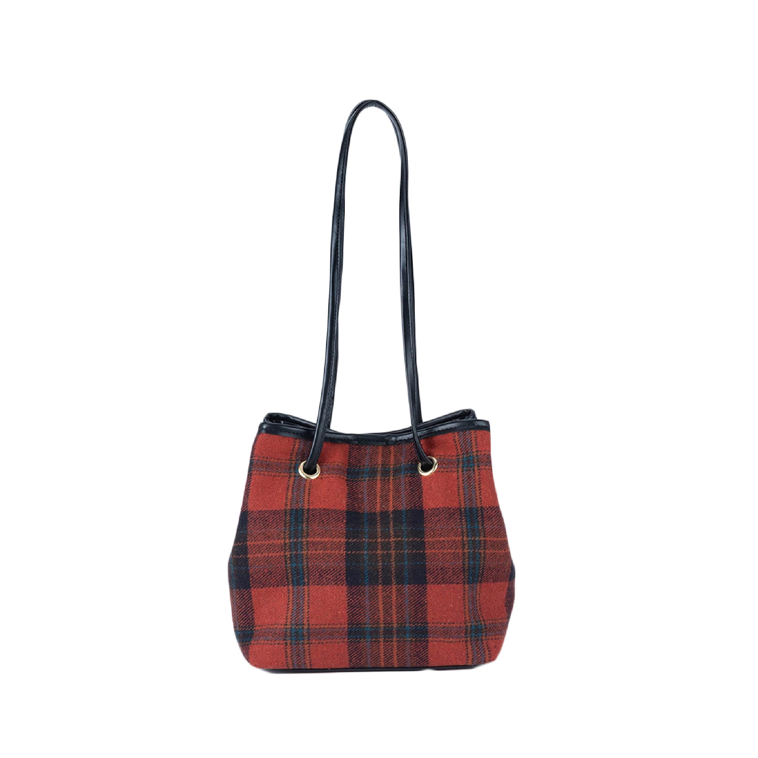 

[Finisage] Cozy Check Drawstring Bag