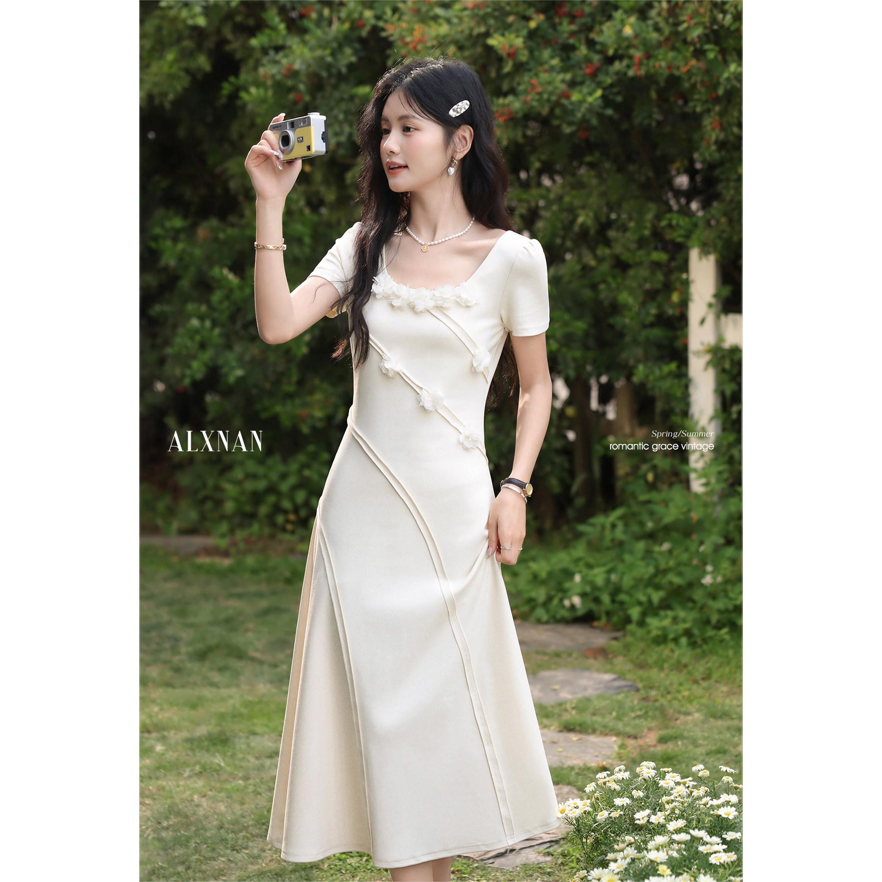 Deer to the South  Faint Light  Apricot French Square Neck Short-Sleeve Summer Dress for Women L