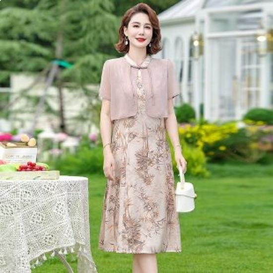 

New 2026 Summer Elegant Plus Size Dress for Middle-Aged and Elderly Women - Tummy Concealing and Fashionable Skirt 5XL розовый