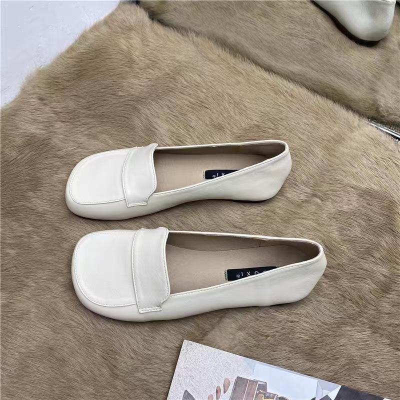 Soft-soled Mother's Shoes for Women Spring Shallow Slip-on Women Flat Shoes Comfortable PU Leather Womens Casual Walking Shoes