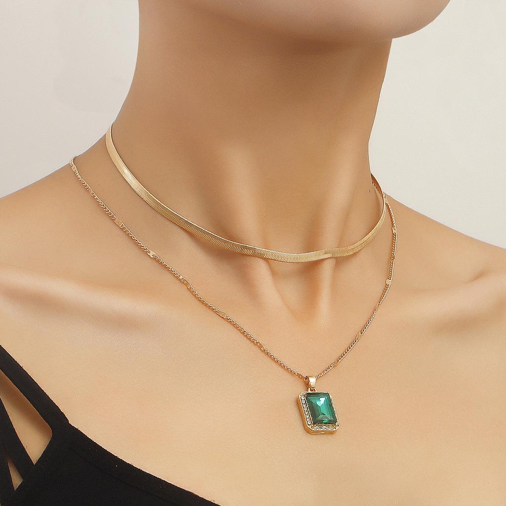 Jewelry Snake Bone Double-Layer Imitation Gemstone Pendant Collarbone Chain Retro Design Cold Wind Necklace