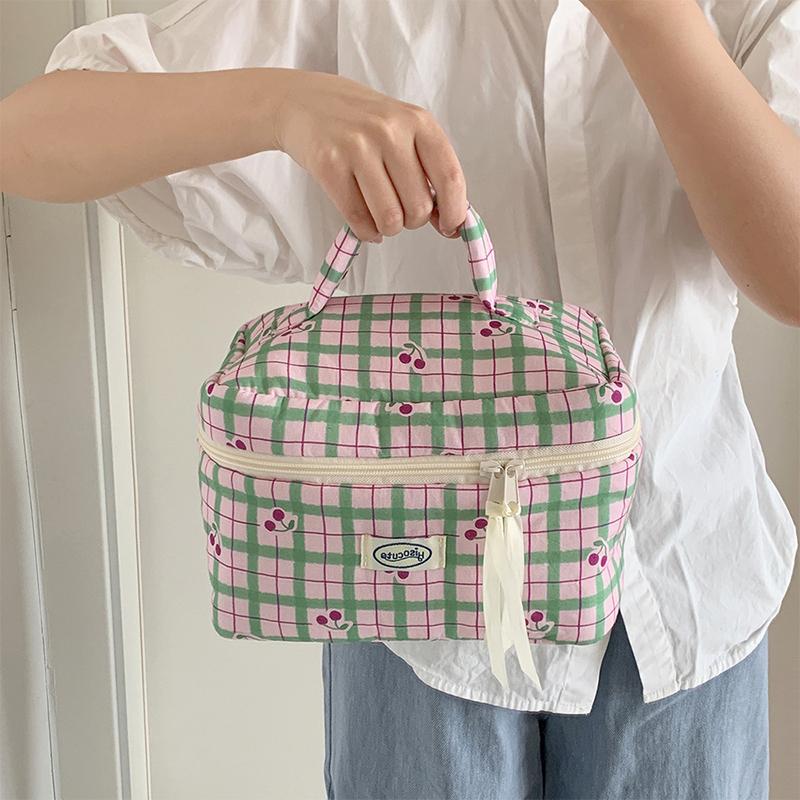 INS Cherry Plaid Cosmetic Bags Large-Capacity Makeup Cosmetics Storage Bags Travel Essential Wash Bag Bathroom Wash Bags