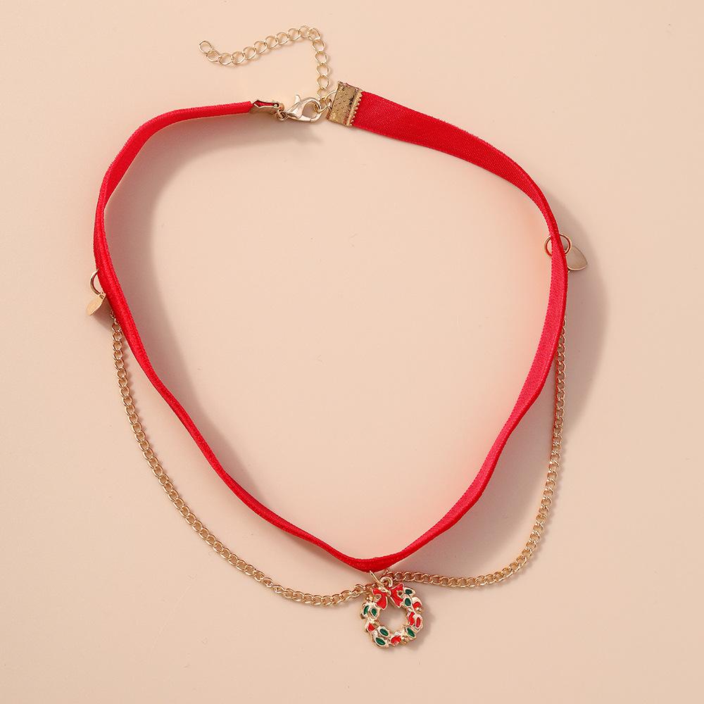 Velvet Christmas Wreath Necklace: Creative Multilayer Clavicle Chain Jewelry