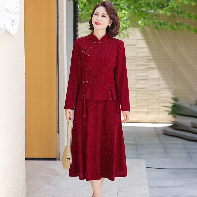 

Elegant Spring Wedding Outfit 2026: Stylish Mother-in-Law Dress for Mid-to-Old Age Women 4XL (135-145 lbs) вина червоного кольору
