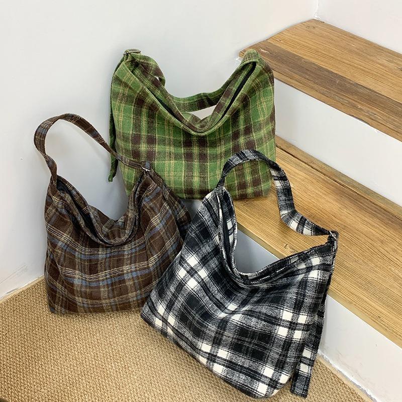 Woolen Plaid Messenger Bag Women's Leisure Commuter Portable Tote Bag Student Class Versatile Shoulder Bag