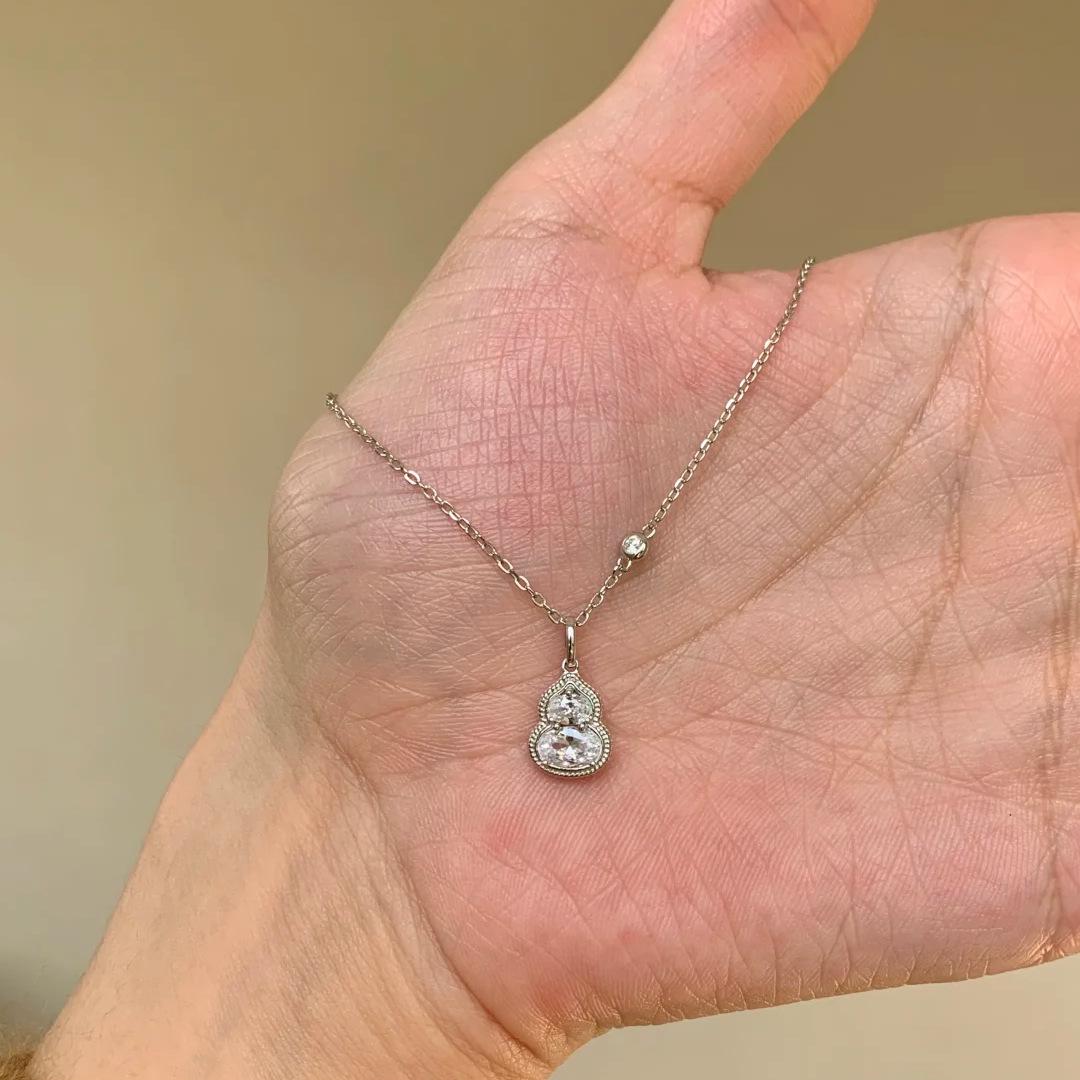 

Chinese Style White Zircon Gourd Pendant Necklace For Women Luxury Lucky Fu Simple Collarbone Jewelry