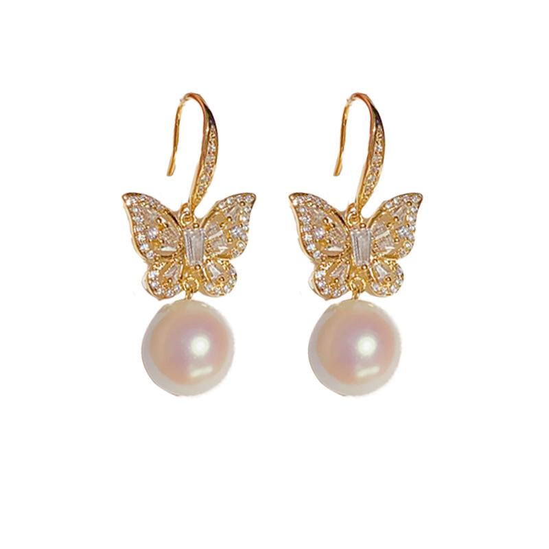 Exquisite, Elegant and Fashionable Zircon Butterfly Mabe Pearl Earrings Gentle and Sweet Temperament Earrings