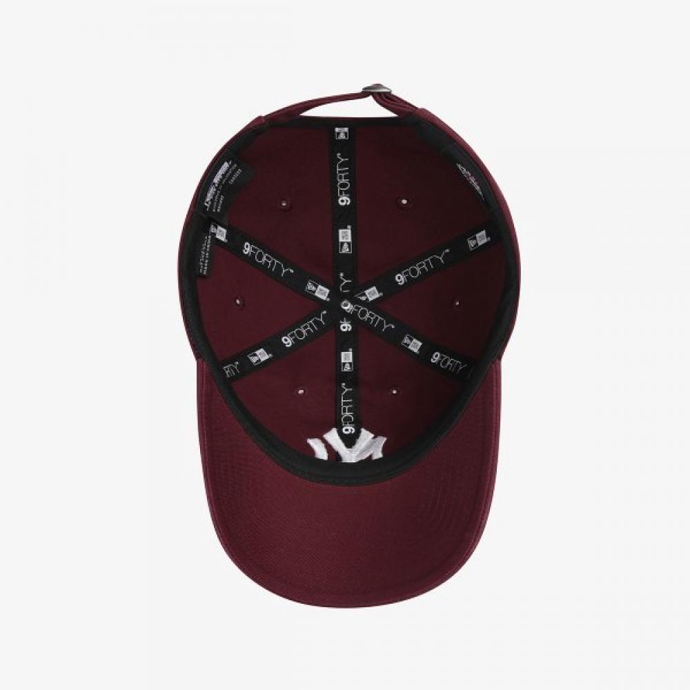 New Era New York Yankees Basic Unstructured Baseball Cap Burgundy 15131670