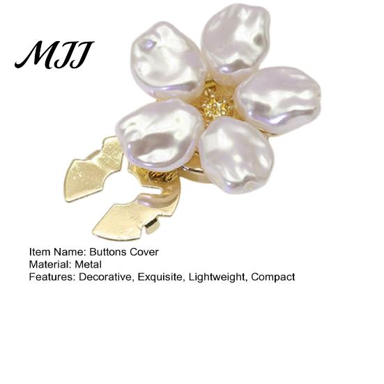 Clothing Repair Kits for Sewing Pearl Flower Button Cover, Clip on Covers Women, Detachable Shirt Unique Gift Fillers Crafters Clips, White