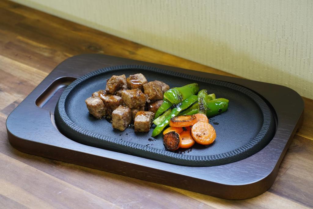 Ikenaga Iron Works New Line L Steak Plate, Cast Iron, Induction Compatible, with Wooden Base, Made in Japan, P02001
