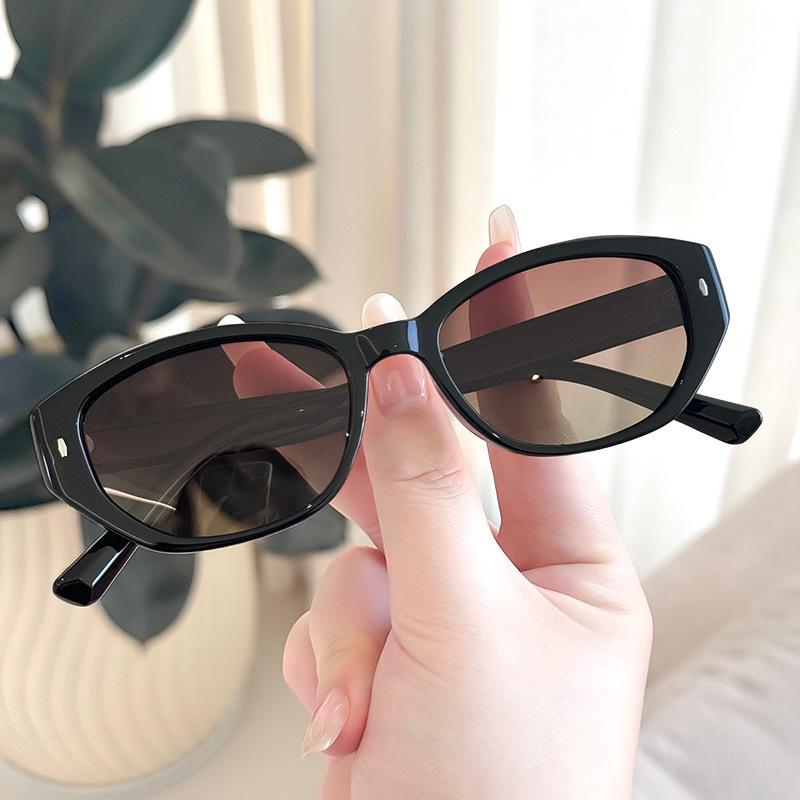 Korean-Style Polarized Unisex Sunglasses: Trendy Square Frame with High-End UV Protection