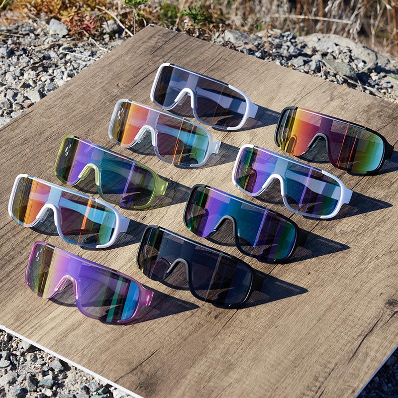 Unisex Polarized Sports Sunglasses - UV Protection Lightweight & Secure Fit for Driving Cycling & Fishing - Stylish & Durable