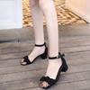 Mode Sandale für Damen Sommer Neu Elegant Schmetterling Blockabsätze Klobige Sandalen Keil Karomuster Mode Klobige Damenschuhe Trend 2024 Heiß