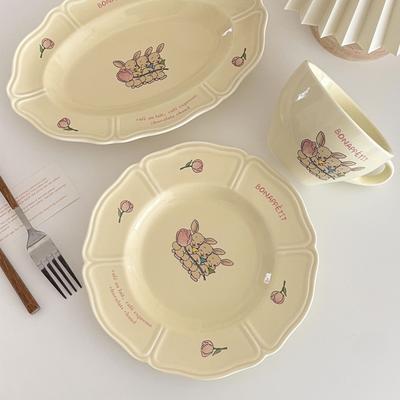 Koreansk INS Vintage tallerken Fransk trekanintallerken Tulipankrem blonder tallerken Uregelmessig dessert keramisk oval tallerken Kaffekopp