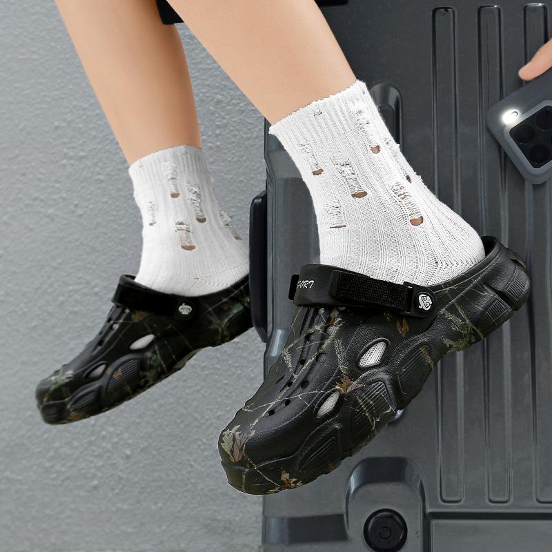 Summer large size breathable beach shoes lightweight baotou hole shoes casual