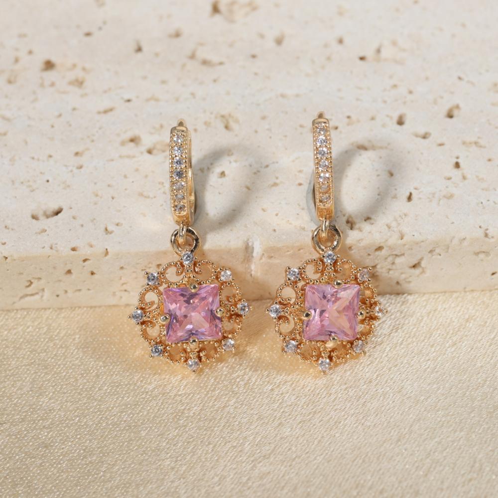 

1 Pair Luxury Geometric Square Zirconia Dangle Earrings for Women Golden Earring Jewelry Party Accessories рожевий