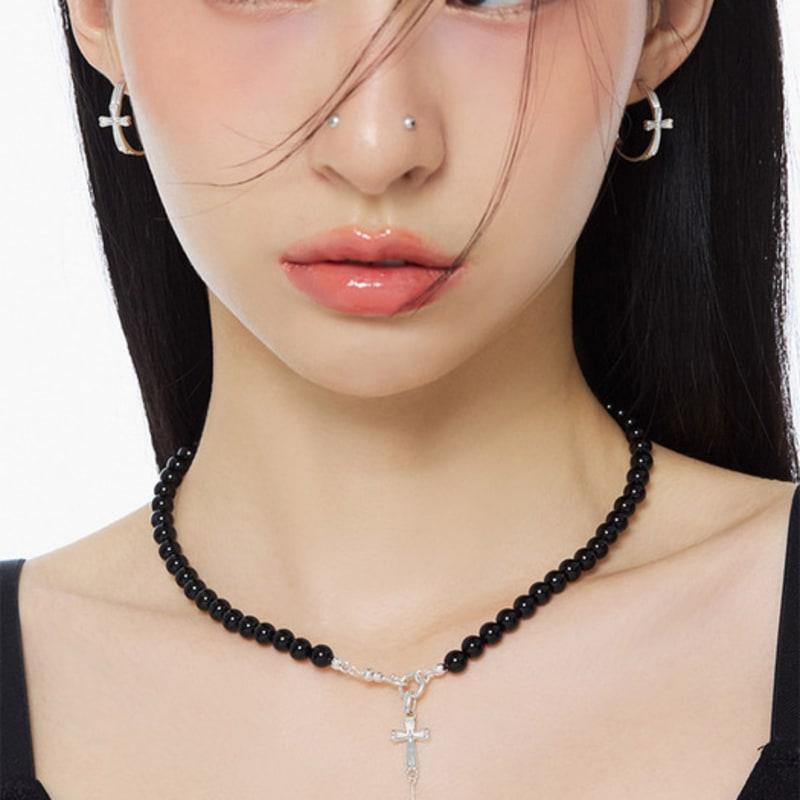 NIMBUS SHINE CROSS ONYX DROP BALL NECKLACE