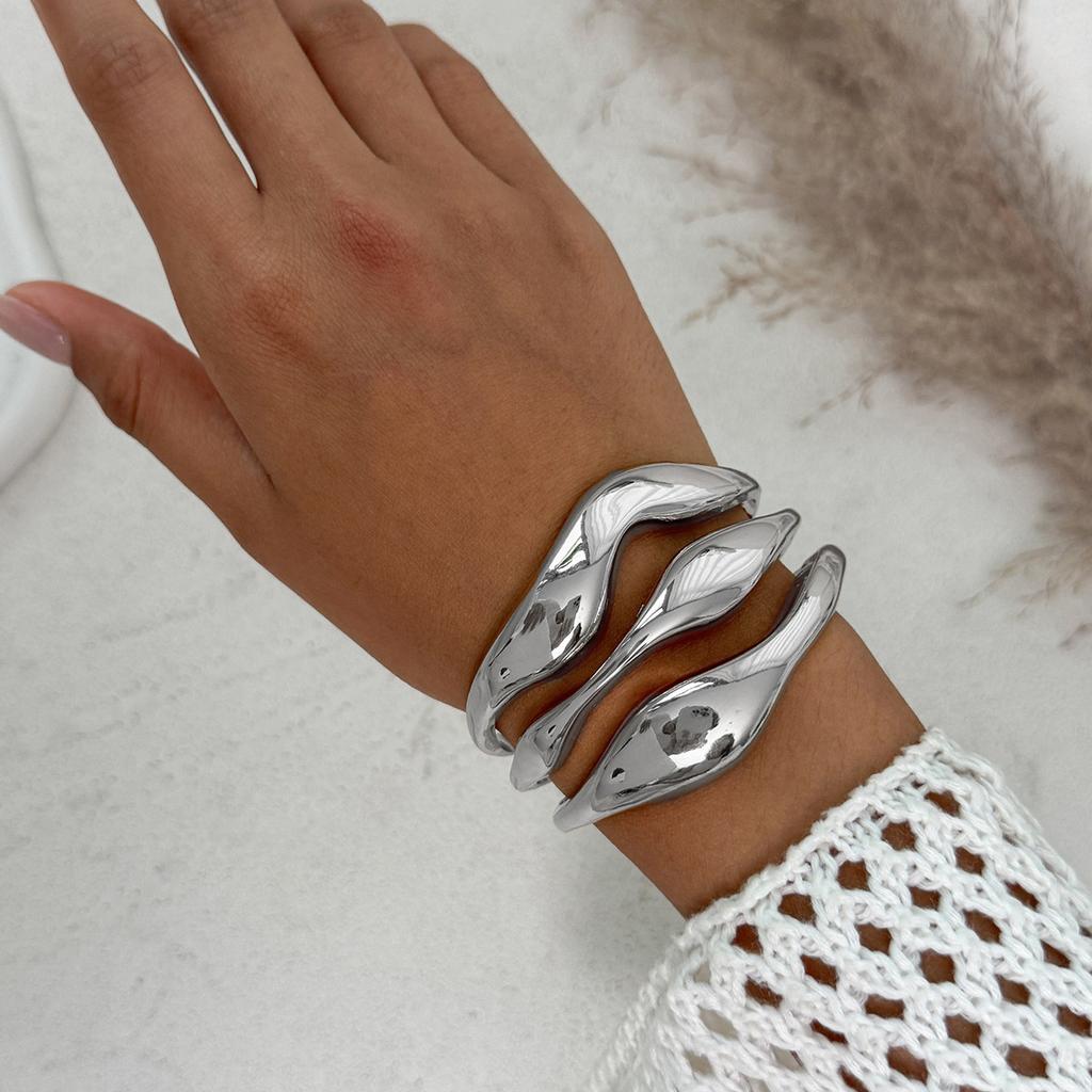 Fashion Texture Metal Glossy Plain Ring Bracelet Bracelet Design Sense Section Spring Bracelet