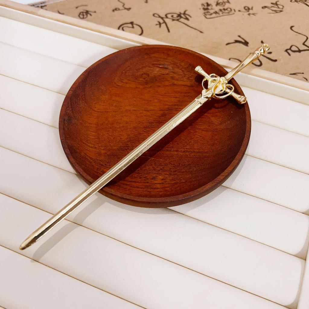 New Chinese Fairy Sword Hairpin: DIY Hanfu Tassel Metal Hairpin for Step-Shaking Hairstyle.