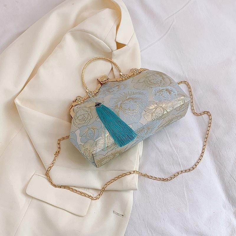 Stylish New Asian Shell Bag For Women 2024 Summer Trendy Embroidered Crossbody Bag In Silver Red Blue And Khaki Gold Colors