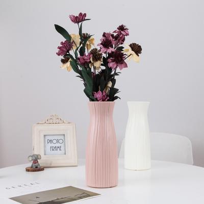 Nietłukąca się różowo-biała imitacja ceramicznej doniczki do dekoracji domu