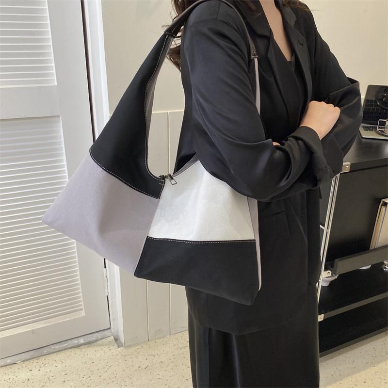 Stylish And Chic Large Capacity Spring 2024 Canvas Tote Bag For Daily Commute