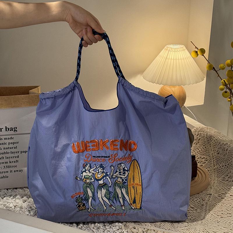 

Жіноча модна літня вишита сумка на плече з ланцюжком у вигляді кульок великої місткості Medium Bag Only