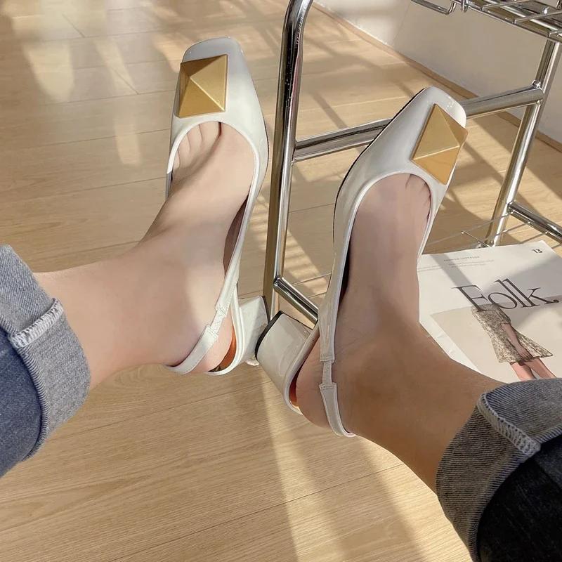 Ny design firkantet tå damesandaler mote stor gullnagle damer kjole festsko firkantet høy hæl pumps sko 2025 sko