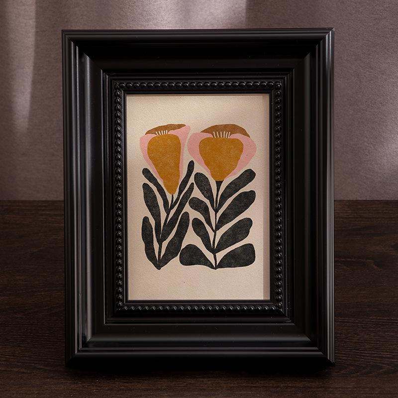 High-End Vintage-Style Oil Painting Frame: Customizable, Tabletop or Wall-Mount, Pre-owned Sketch Display