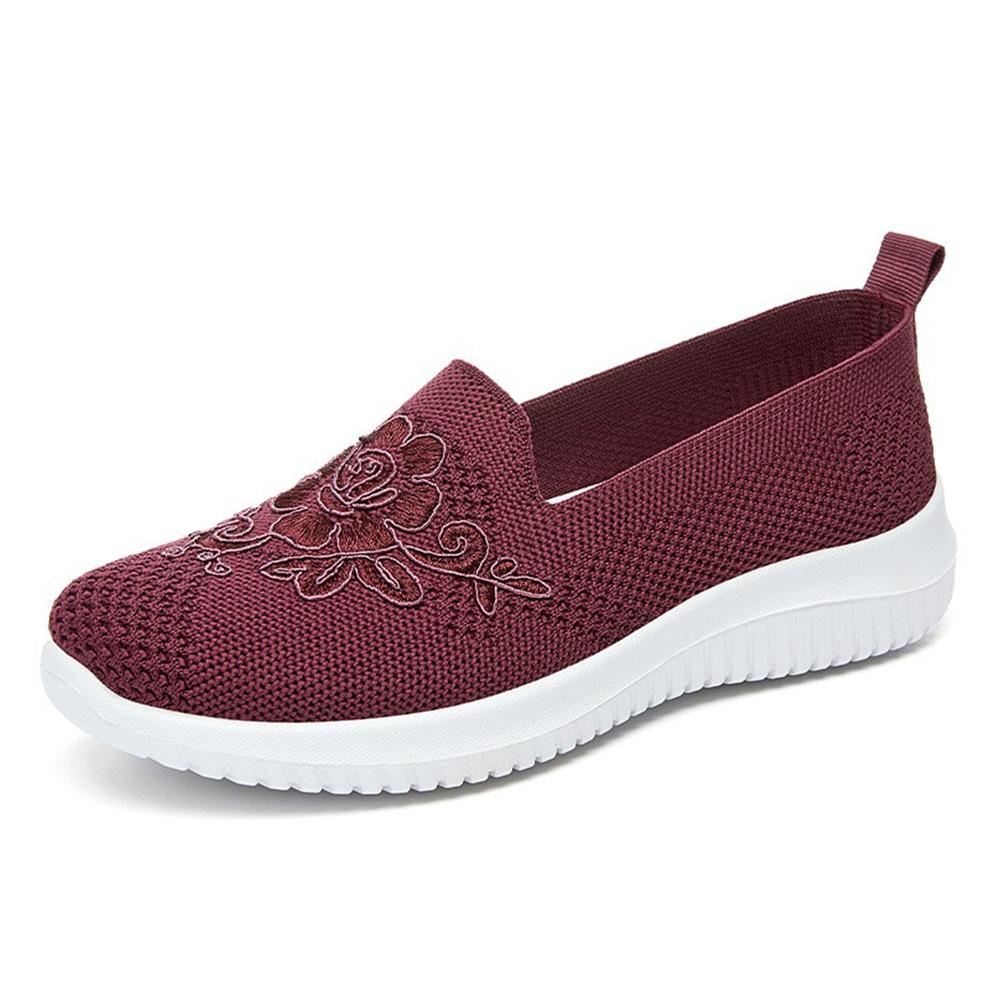 Shoes women's 2025 autumn cloth shoes embroidered mother shoes shallow mouth one pedal women's shoes factory breathable and comfortable