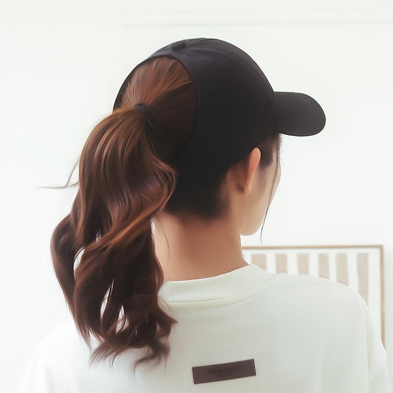 A High Ponytail Baseball Cap for Women's Summer Sun Protection with A Duck Tongue and A Hollow Top