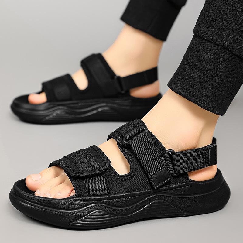 Sommar nya utomhus fritid trend herrsandaler i stor storlek, ungdomsstrandskor med mjuk sula