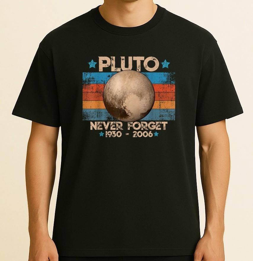 Vintage Never Forget Pluto Funny Retro Astronomy Space Unisex T-Shirt XL