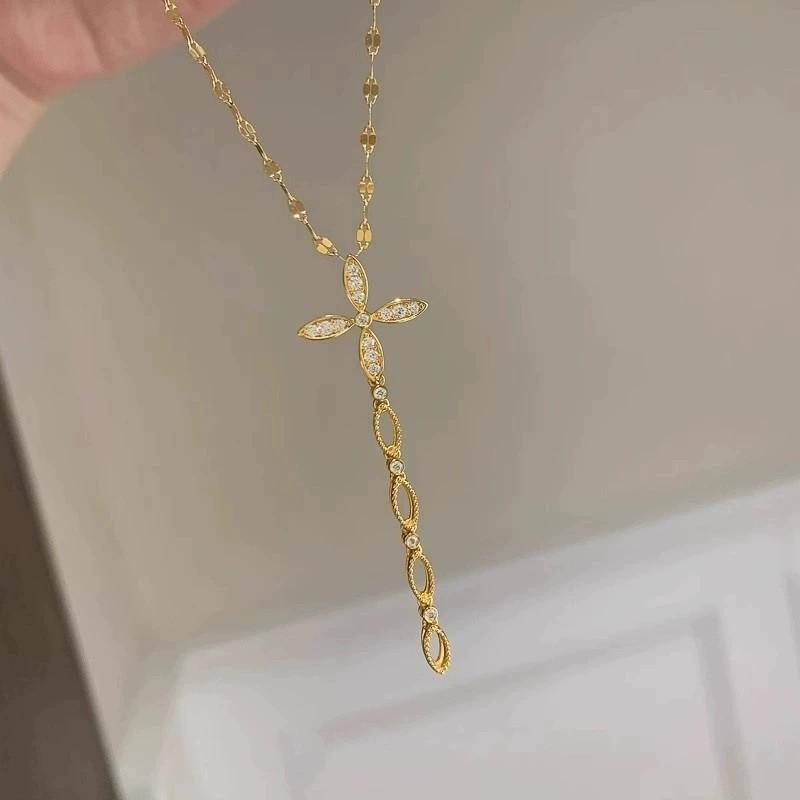 New Chinese High-end Golden Fringed Necklace Female Retro Coin Gourd Exquisite Collarbone Chain Light Luxury Niche Neck Chain