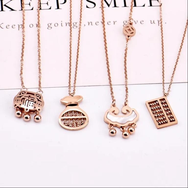 

Новое ожерелье из титановой стали Lucky Abacus, светлый роскошный нишевый темпераментный кулон, онлайн-знаменитость, женская цепочка на ключицу