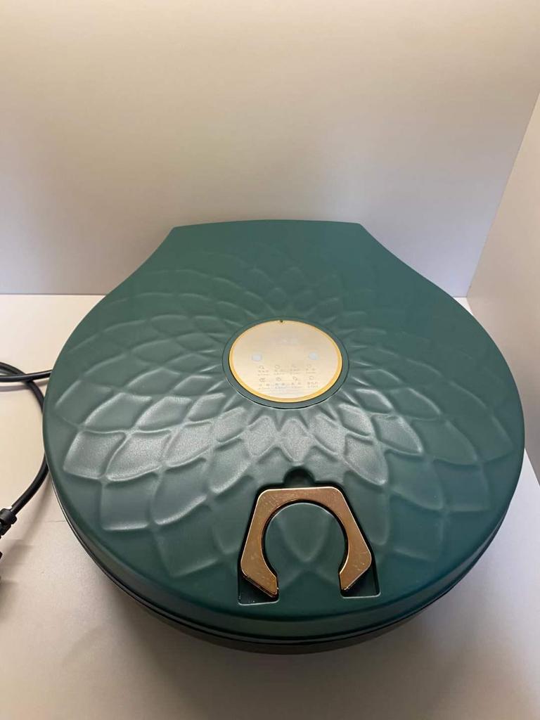 Deep Dish Electric Crepe Maker with Dual-Sided Heating - Large, Multifunctional Pan for Pancakes, Grilling, Baking, and Frying