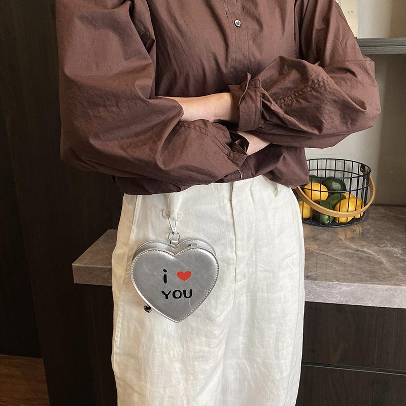 2025 summer new cute casual style small bag women's niche design sense messenger bag printed heart-shaped mouth red envelope