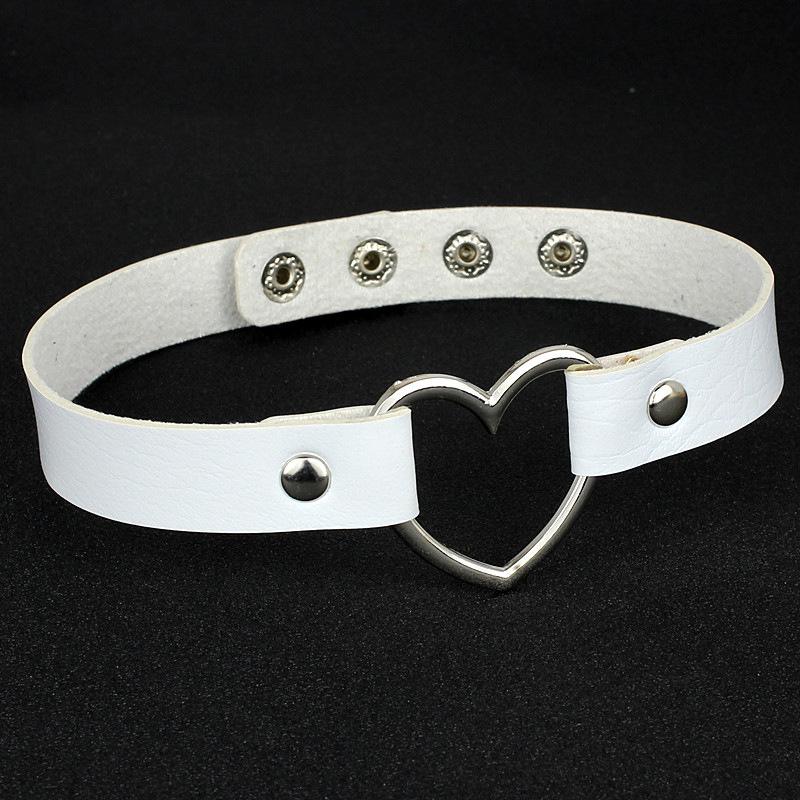 Four-Buckle Harajuku Punk PU Leather Peach Heart Necklace