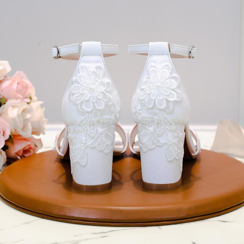 Factory Direct Sales, New Foreign Trade Large Size White High Heels Thick Heel Lace Flower Middle Heel with Sandals Women's Wedding Shoes
