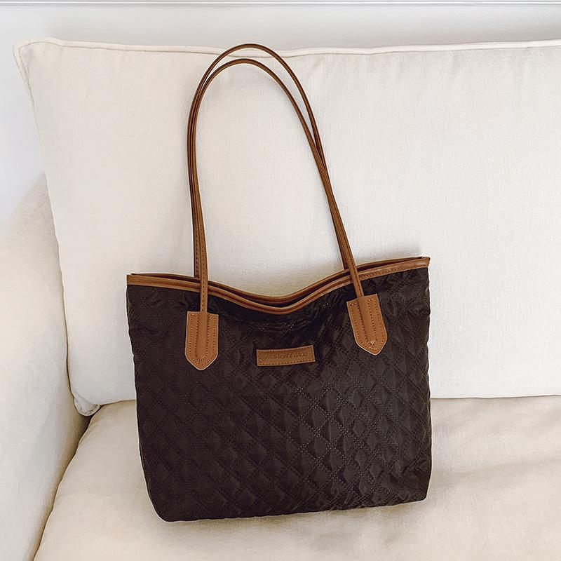 Fashion Rhombus Large Capacity Bag Women's 2025 New Casual Foreign Versatile Shoulder Bag Student Class Tote Bag