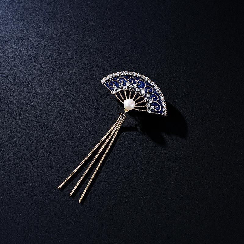 Fan tassel brooch, female personality and charm, enamel diamond-encrusted brooch, Korean style fashionable corsage