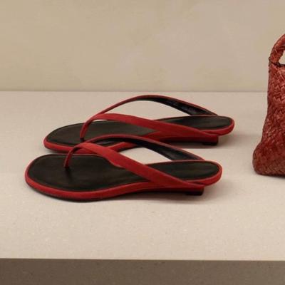 Schafsfell-Version~ Minimalistischer Stil Nischen-Zehentrenner-Schuhe Damen-Außenbekleidung Sommer Vielseitige Niedrighackige Coole Hausschuhe
