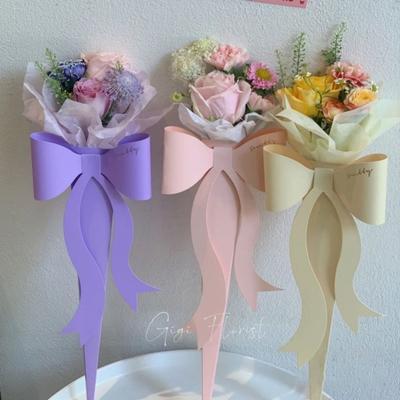 5 Stück Blumenschachtel Schleifenknoten Design Exquisites Aussehen 5 Farben Rosenblumenstrauß Pappe für Hochzeit