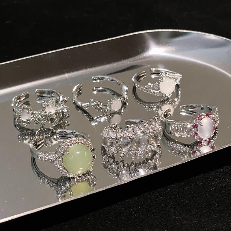Retro Imitat Jade Chalcedon Exquisiter Ring Damen Süß Kühl Nische Opal Hoher Sinn Einfach Einzigartiges Design Accessoires